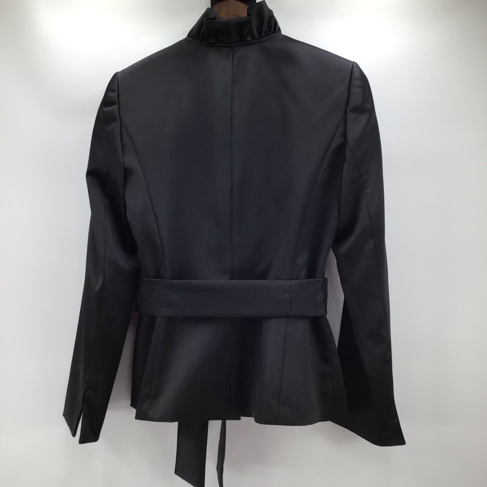 Chic Black Ruffled Blazer - Picture 3 of 11